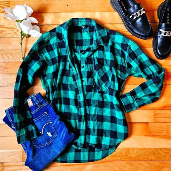 Forwver 21 Plaid Green and Black Flannel Shirt - Picture 1 of 7